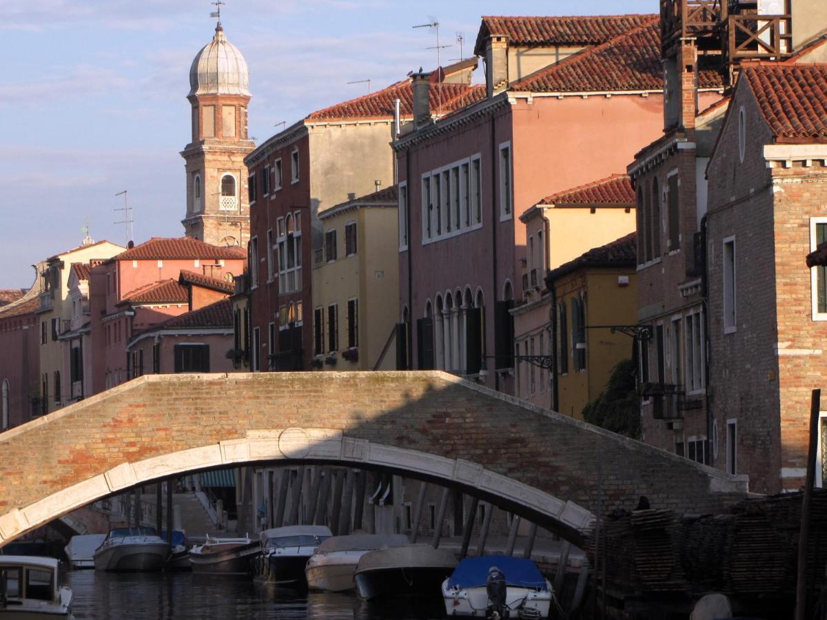 Ca' San Trovaso - 6 Rooms Venecia Exterior foto